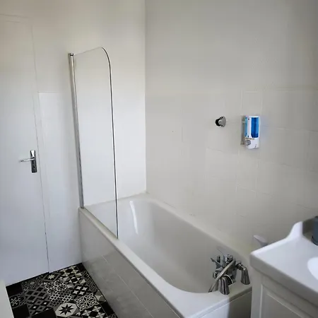 - Keymate Apartman *